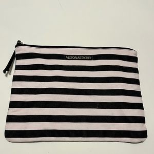 9x12 Victoria Secret pre-loved cosmetic bag